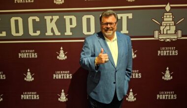 Chicago Cubs broadcaster Ron Coomer gets honored by Lockport