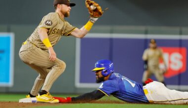 Byron Buxton slides into 20/20 club