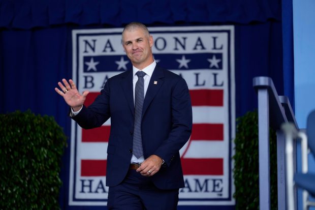 Joe Mauer waves