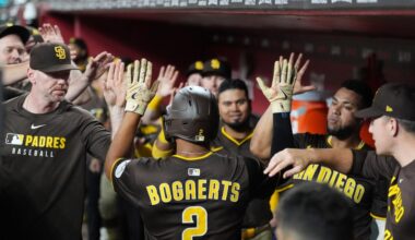 Padres score 5 in 11th inning, beat Diamondbacks to even series