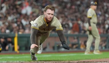 Padres ambush Giants ace in 7th inning, take opener