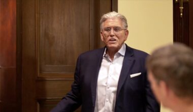 Mike Francesa walks in on covert Giants and Giants meeting