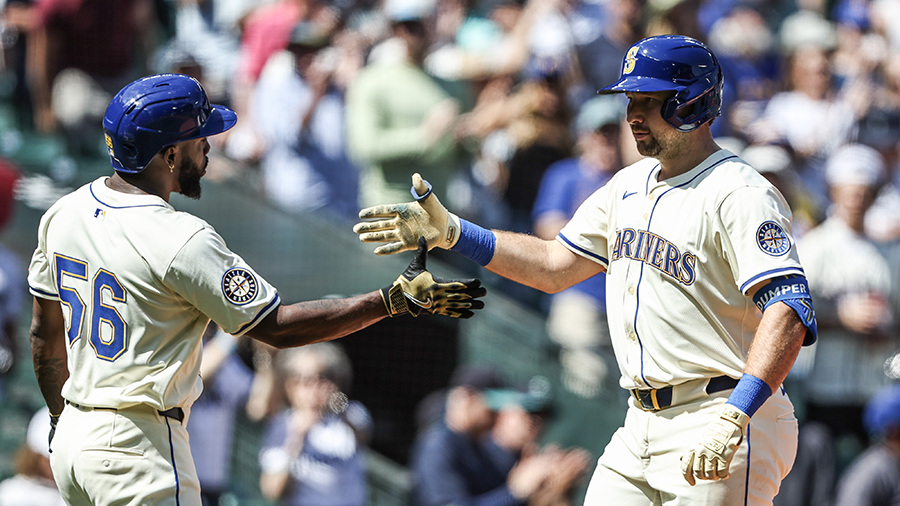 Seattle Mariners Cal Raleigh 48th home run Randy Arozarena high-five 2025...