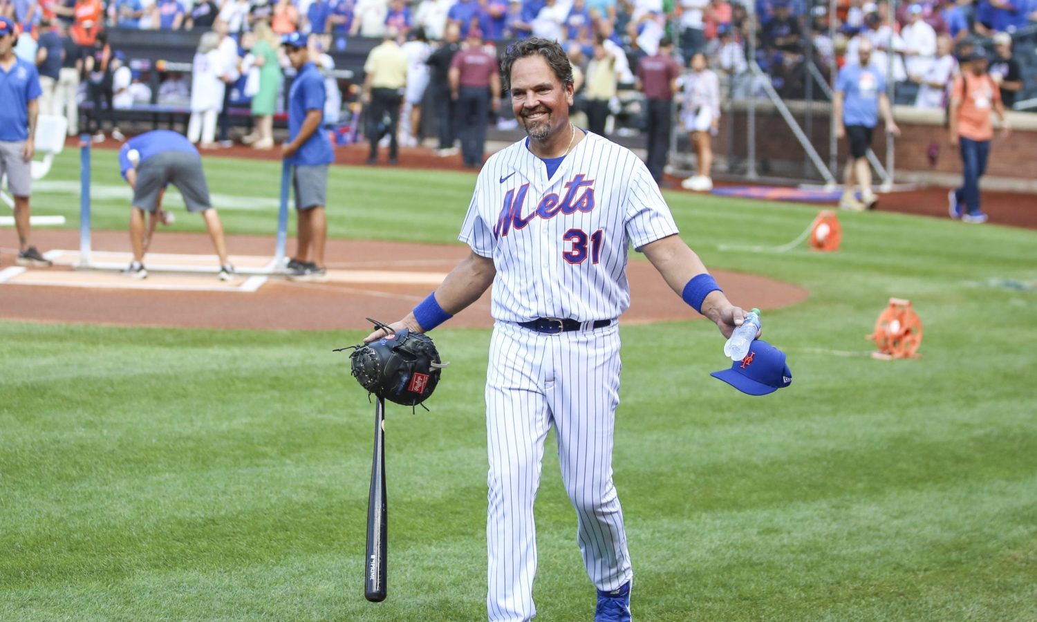 Sports radio hosts duped by fake Mike Piazza rumor