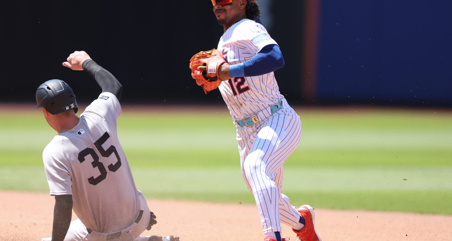 Have NY Mets and NY Yankees reversed roles?