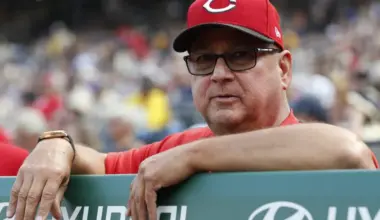 Reds' manager Terry Francona gives incredible 2-word answer to watching Snoop Dogg concert image