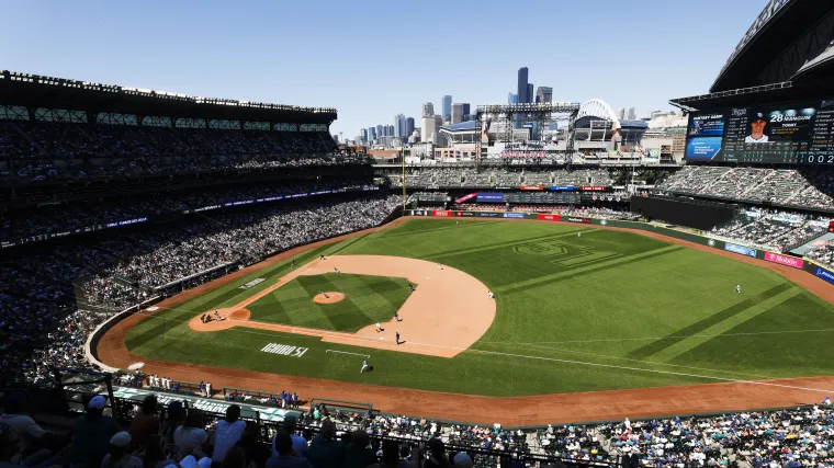 Mariners add strikeout-happy pitcher from Braves to bolster bullpen depth image