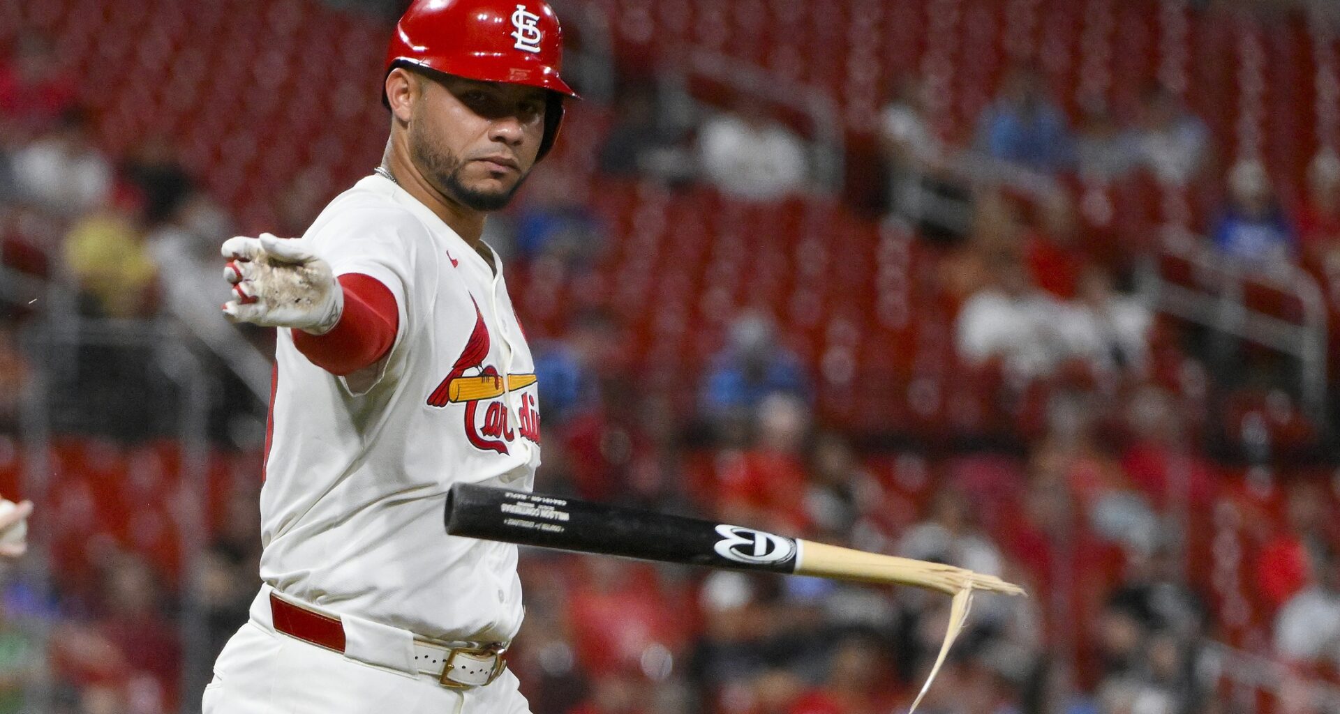 What happened to Willson Contreras? Live injury updates for Cardinals vs. Rockies 8/12/25