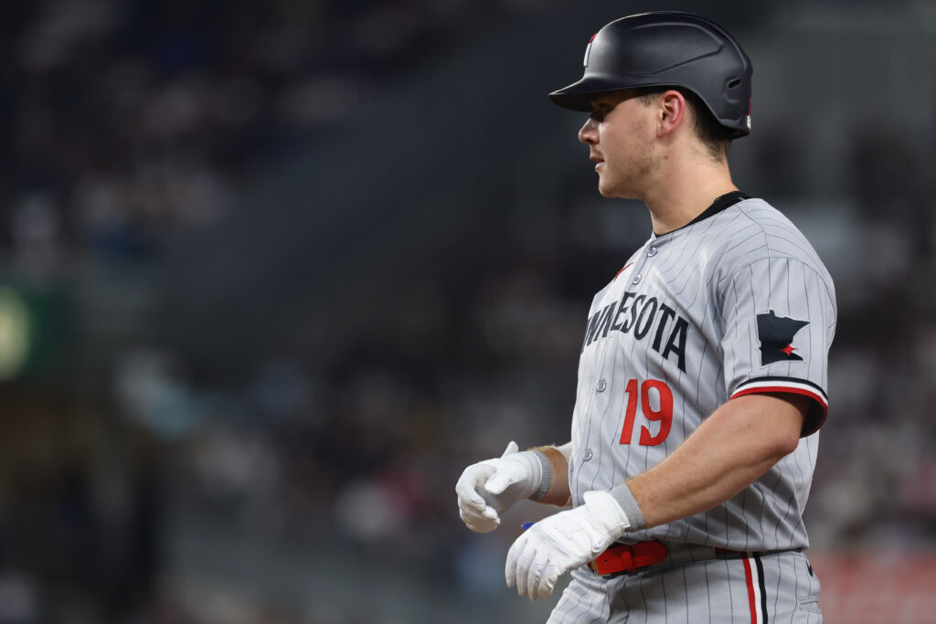 Twins' Alan Roden Weighing Thumb Surgery