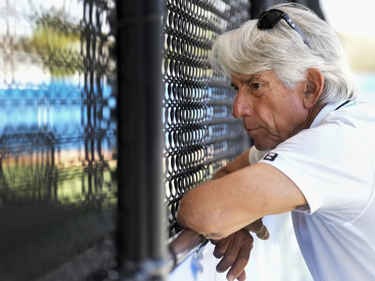 Blue Jays broadcaster Buck Martinez happy to be back, reveals lung cancer fight
