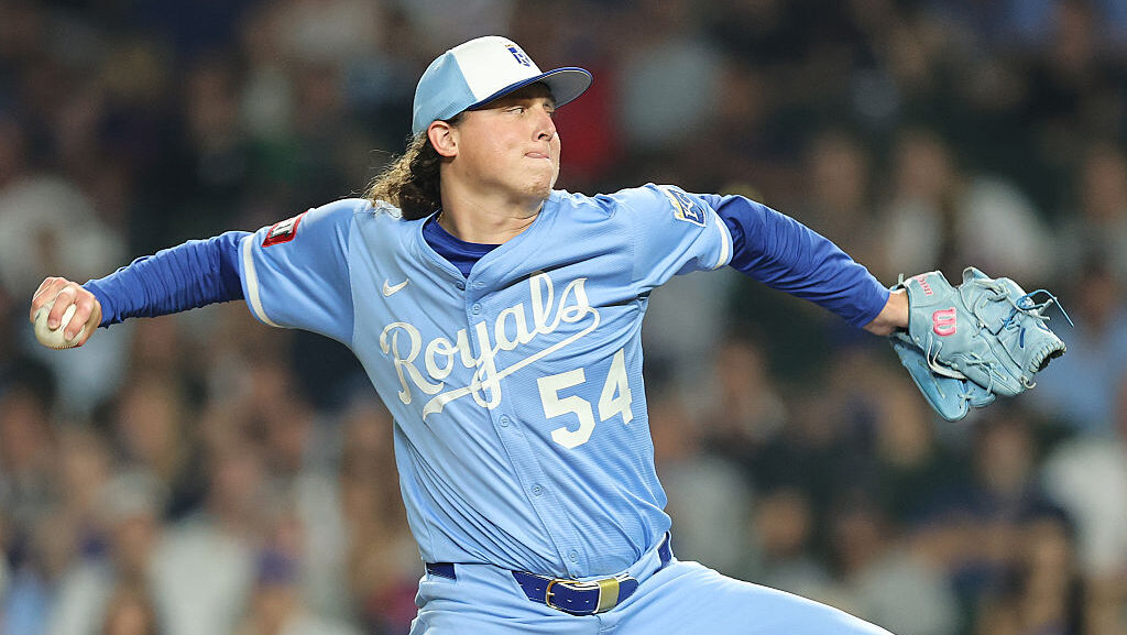 Andrew Hoffmann #54 of the Kansas City Royals delivers a pitch during the eighth inning against the...