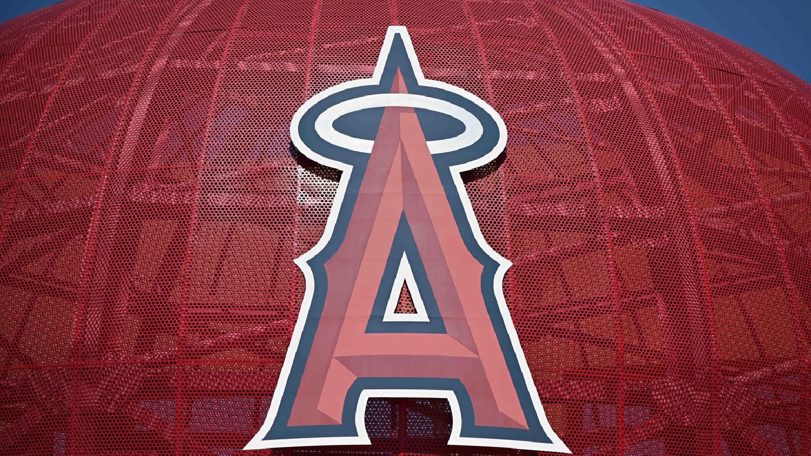 Angel Stadium has embarrassing leak issue after game