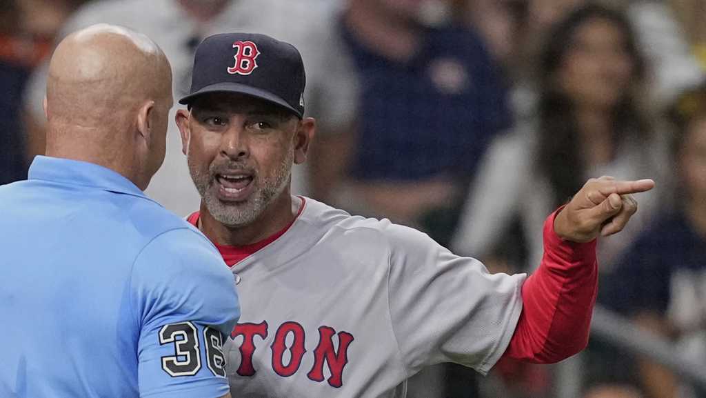 Astros beat the Red Sox 4-1