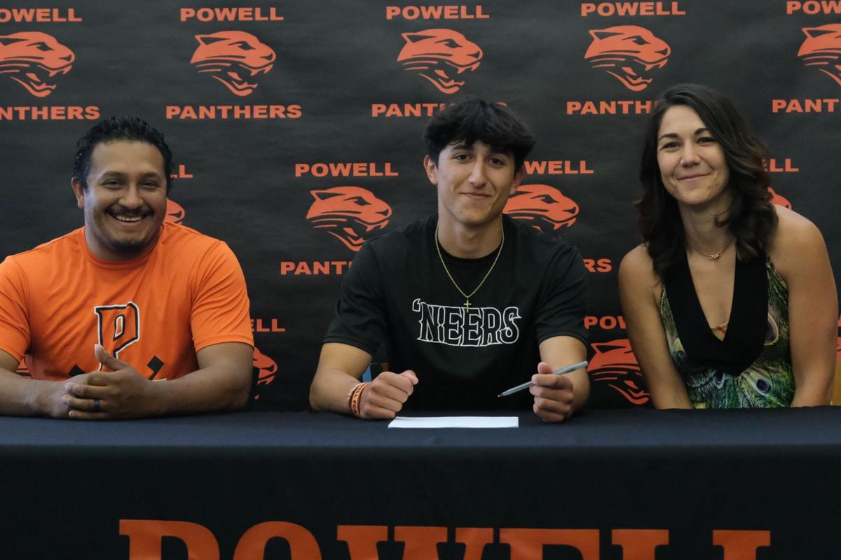 Powell Pioneer Star Jordan Loera Signs With Miles City CC