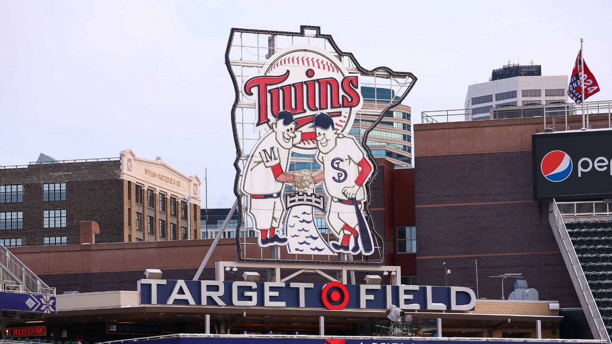 Pohlad Family Now Decides To Retain Ownership Of Minnesota Twins