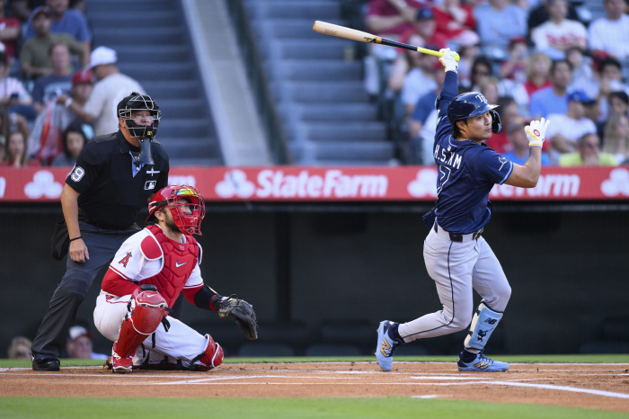 Awesome Kim is back The 7th shortstop in the game against the Seattle Mariners on the 10th, reappeared in three days. Showing his pride as the team