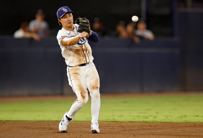 Awesome Kim is back The 7th shortstop in the game against the Seattle Mariners on the 10th, reappeared in three days. Showing his pride as the team's highest paid player