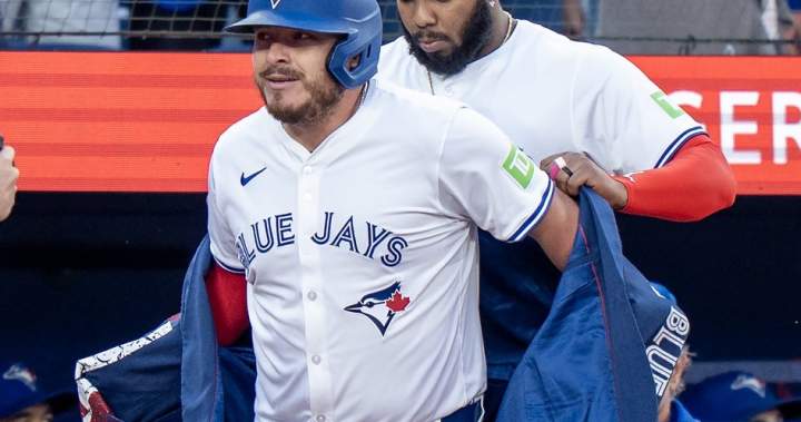 Jays slugger Guerrero Jr. contributes in return