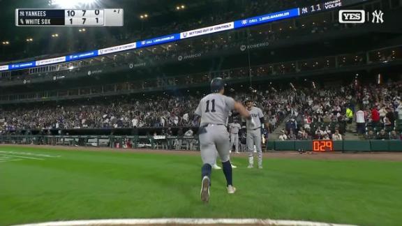 Grisham helps the Yankees beat the White Sox 10-2 for their season-high 6th consecutive win