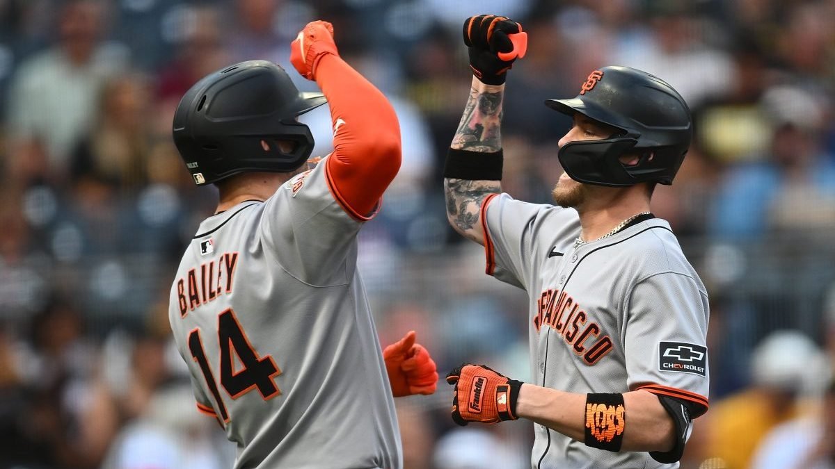 Bats back Logan Webb in win vs. Pirates – NBC Sports Bay Area & California