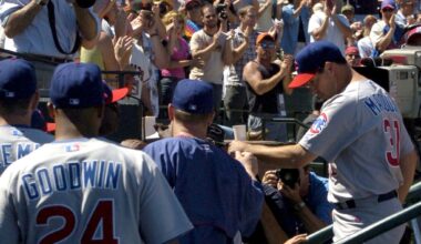 Cubs Hall of Fame pitcher Greg Maddux gets 300th win