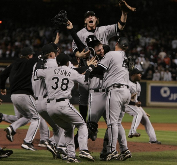 The Chicago White Sox and the Houston Astros during Game 4 of the World Series at Minute Maid Park in Houston, Texas, on Oct. 26, 2005. (Nuccio DiNuzzo/Chicago Tribune)