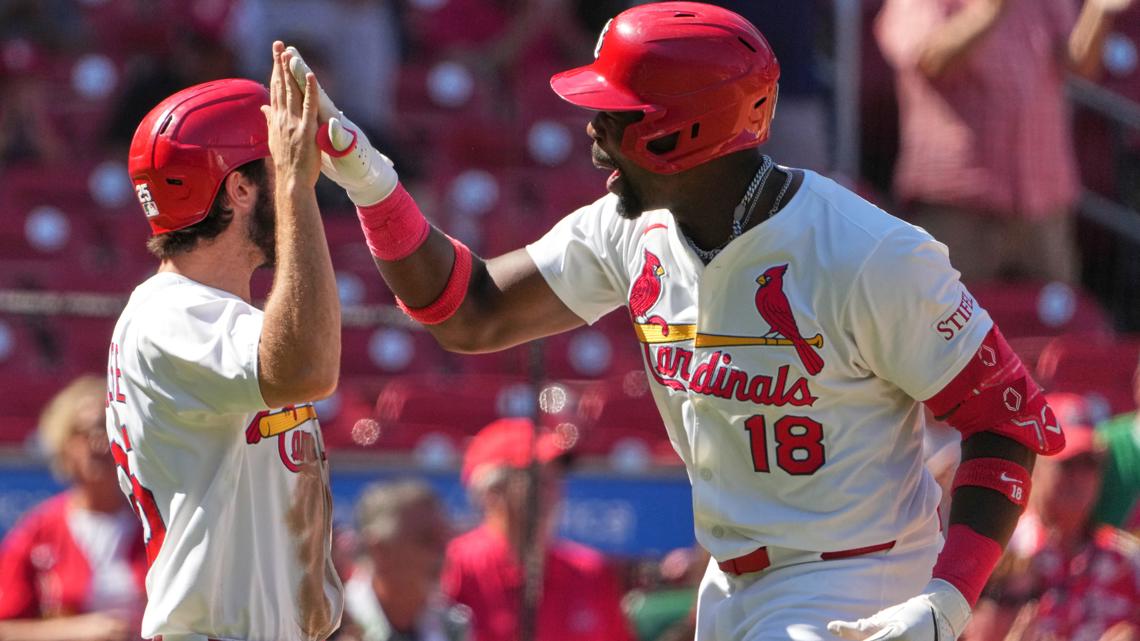 Walker homers in 3-run 7th inning to help Cardinals beat Pirates 4-1