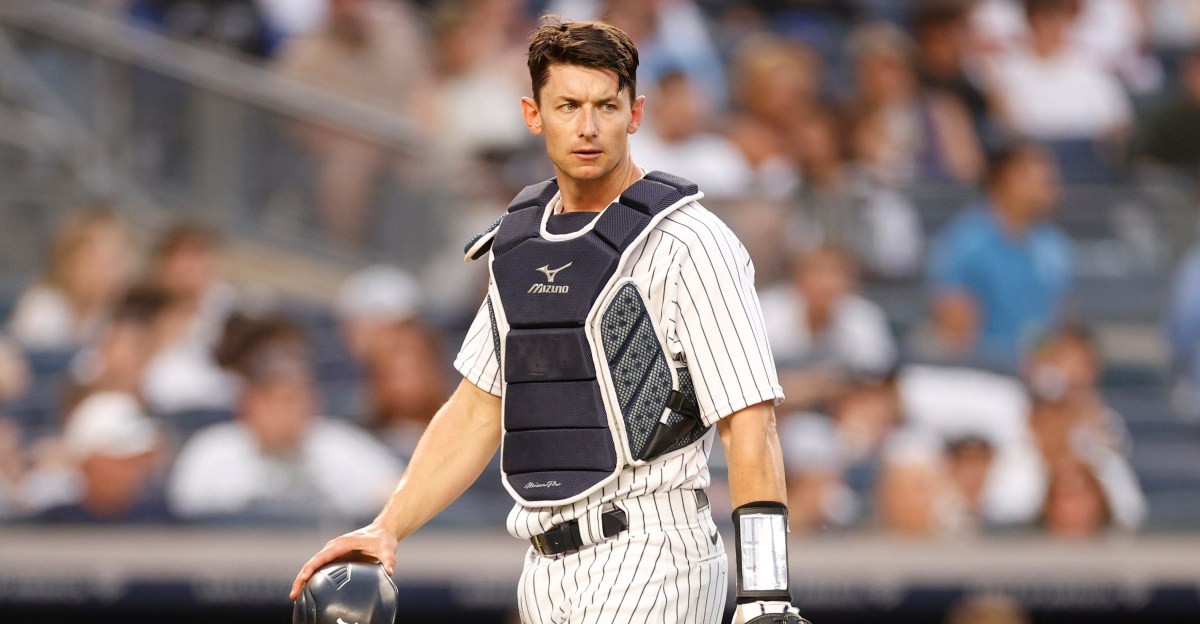 New York Yankees sign catcher Rob Brantly to minor-league contract