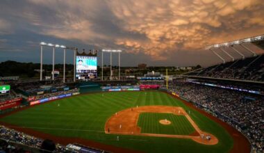 Kansas City Royals seek contestants for Hot Dog Race Championship