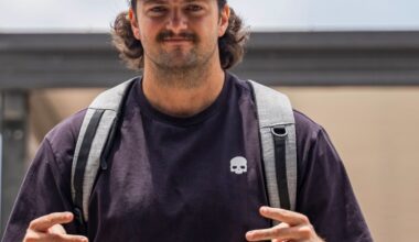 Braves claim pitcher Connor Seabold from Rays