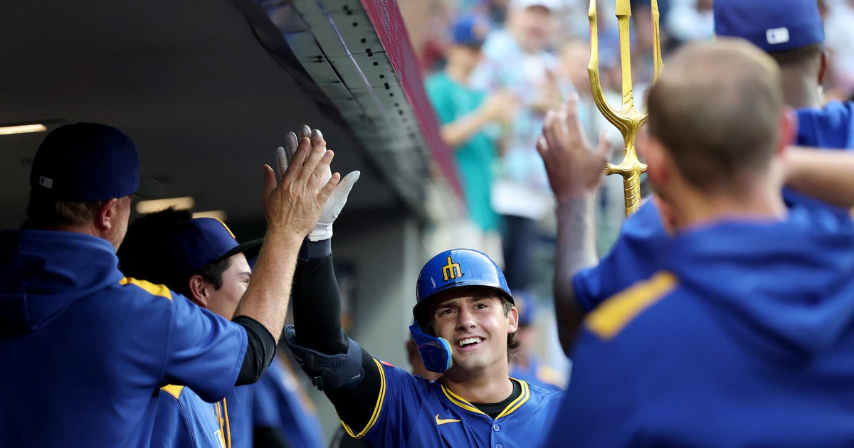 Cole Young hits monster home run for the Mariners, one of longest in stadium history