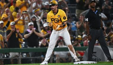 Bryan Reynolds' clutch hit in the 8th lifts Pirates to win over Reds
