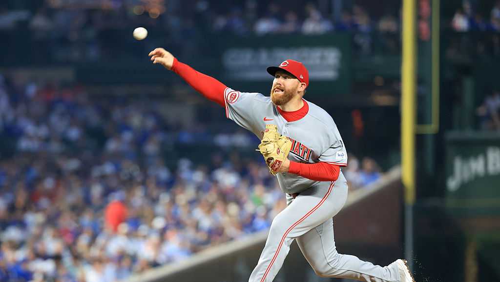 Littell and Steer help the Reds top the sagging Cubs 5-1