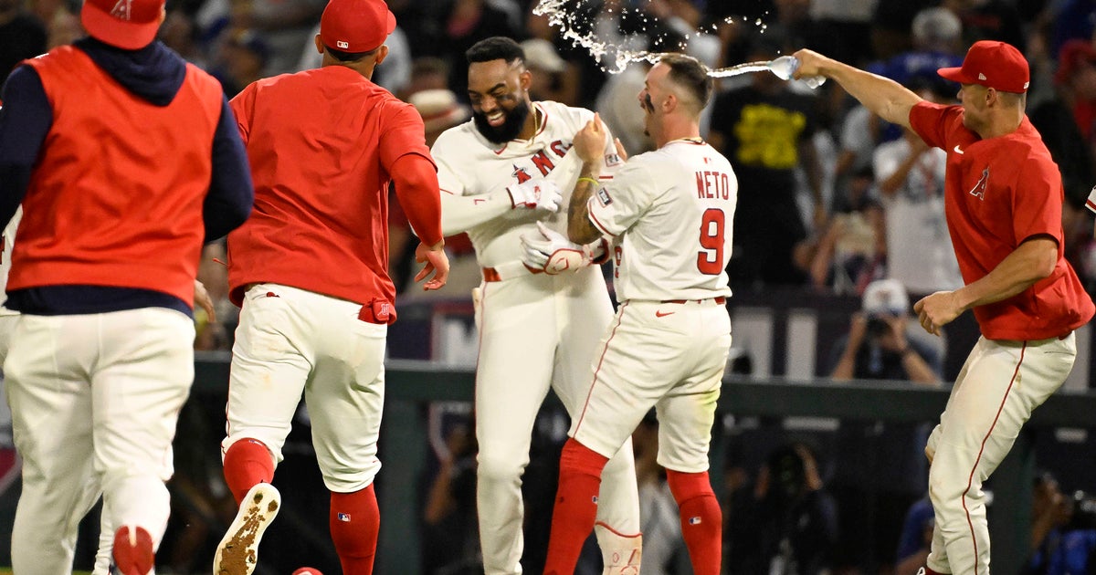 Ohtani lines into triple play, Angels rally to beat Dodgers 7-6 in extra innings