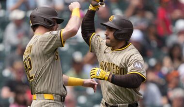 Padres clobber Giants, complete sweep