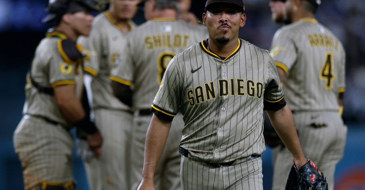 Good Morning San Diego: Padres drop game in Los Angeles, fall back into tie with Dodgers