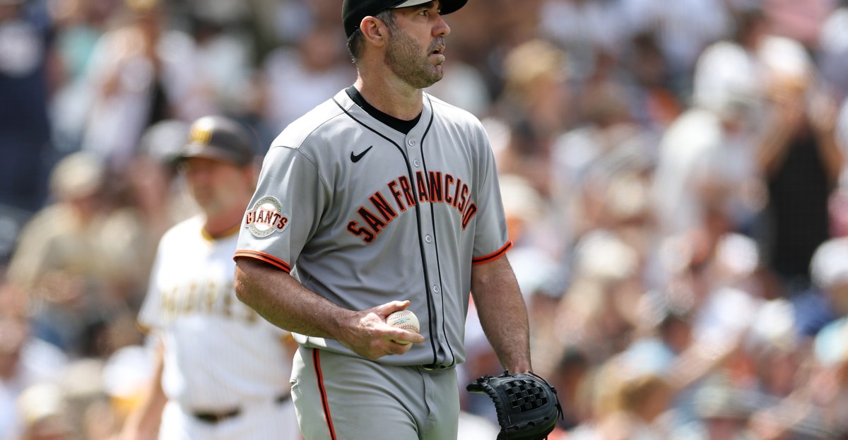 Padres rock Verlander, Giants in 8-4 win