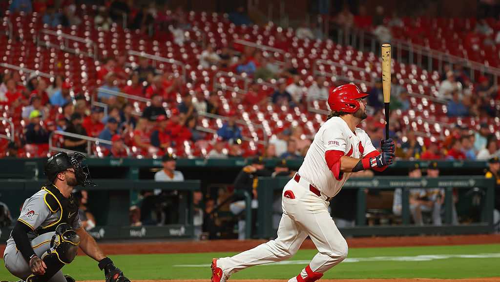 Burleson hits a game-ending homer as the Cardinals beat the Pirates 7-6