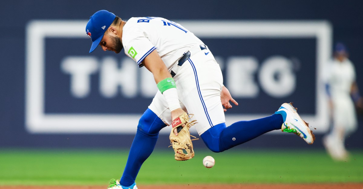 Yankees Rivals: Blue Jays blow lead in ninth inning against lowly Twins