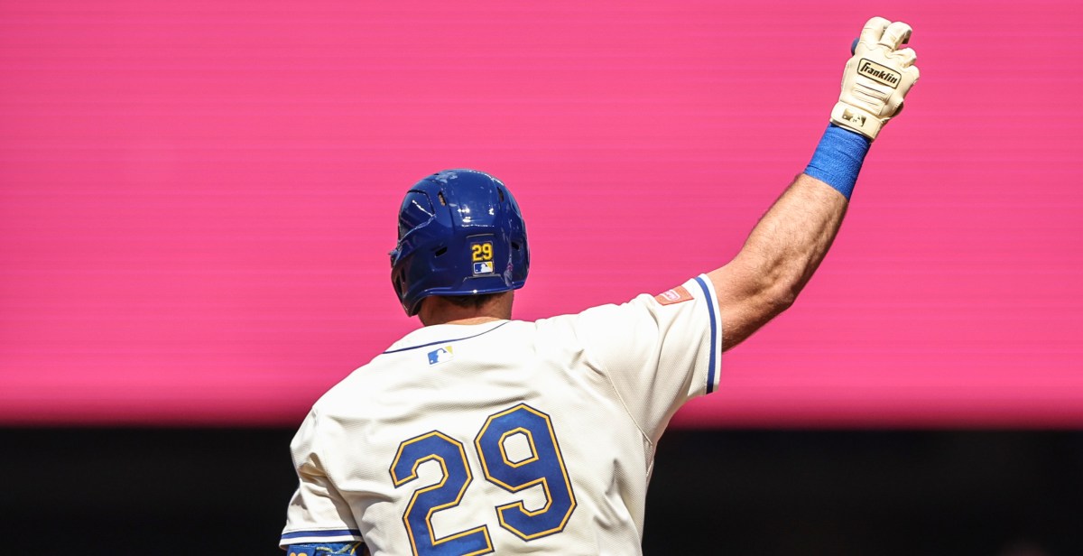 Mariners win big behind Cal Raleigh’s historic day, Logan Gilbert’s gem