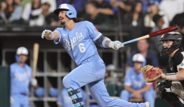 Royals overcome four-run deficit late, win 5-4 over White Sox