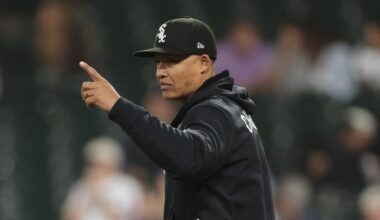 White Sox bullpen implodes in 5-4 loss to Royals