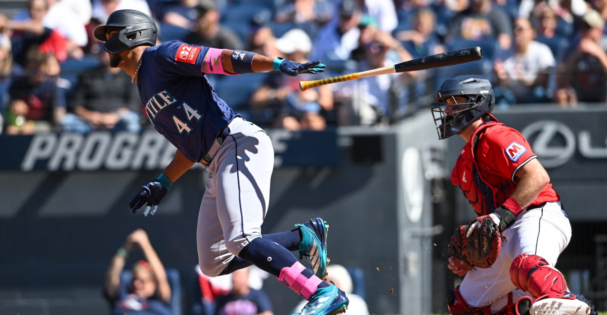 Randy Arozarena homers in Mariners win, road skid ends in Cleveland