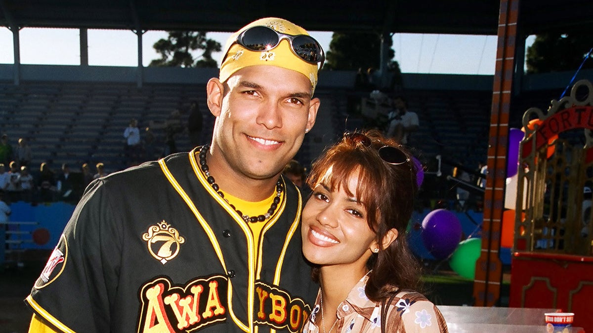David Justice and Halle Berry in Los Angeles