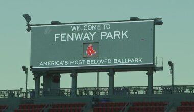 Fenway concession workers rally for better contracts, negotiations ahead of Red Sox game – Boston 25 News