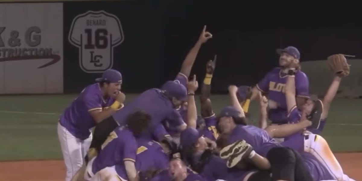 A college baseball team won every game. For a whole year.