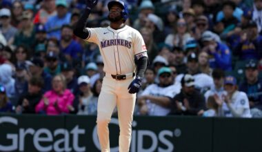 Mariners activate Víctor Robles, designate Dylan Moore for assignment