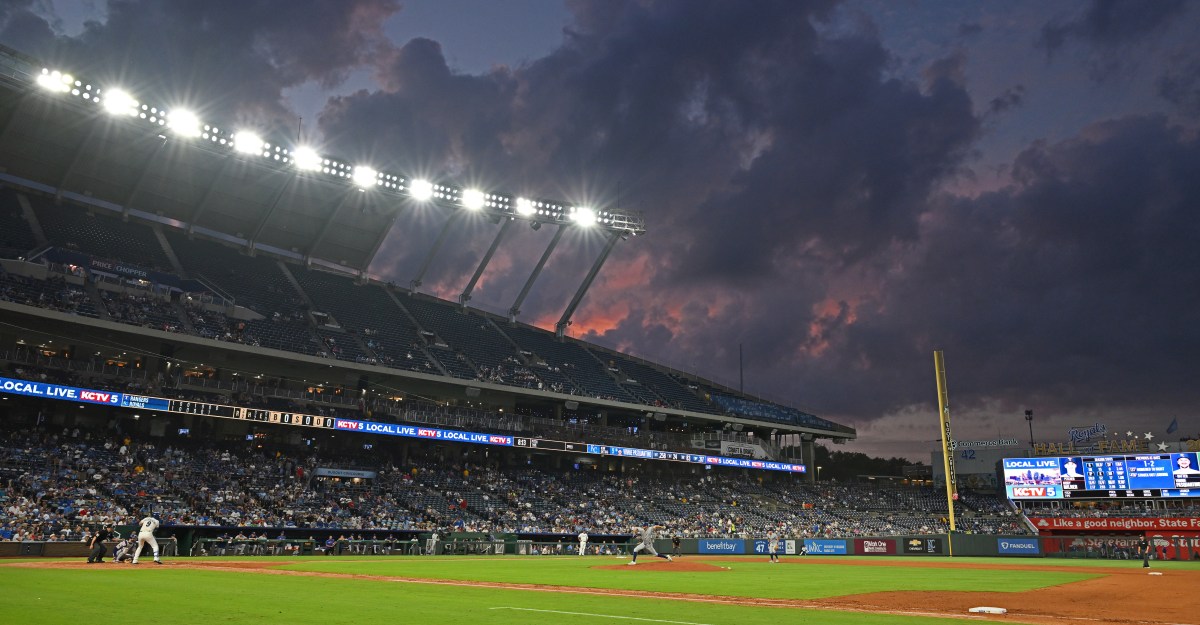 Game One-Hundred and Twenty-Seven: Texas Rangers at Kansas City Royals