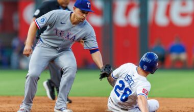 Royals surrender late lead in 6-3 loss to Rangers