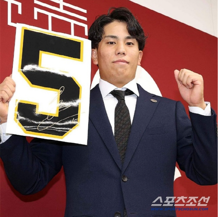 It's because I'm not good enough The second baseman's self-blame and Tanaka's 199 wins in total were also lost in front of his eyes (Min Chang-ki's Japanese baseball)